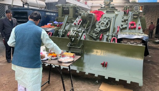 VT-72 Tanks at PHE Workshop